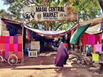 Maasai Central Market at Mto wa Mbu Easy Travel Tanzania 1024x768 2